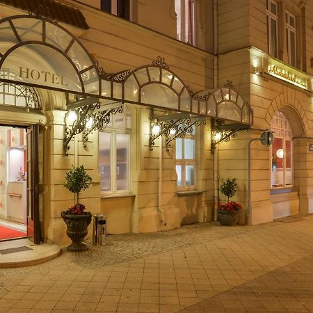 Altstadthotel Am Theater كوتبوس المظهر الخارجي الصورة